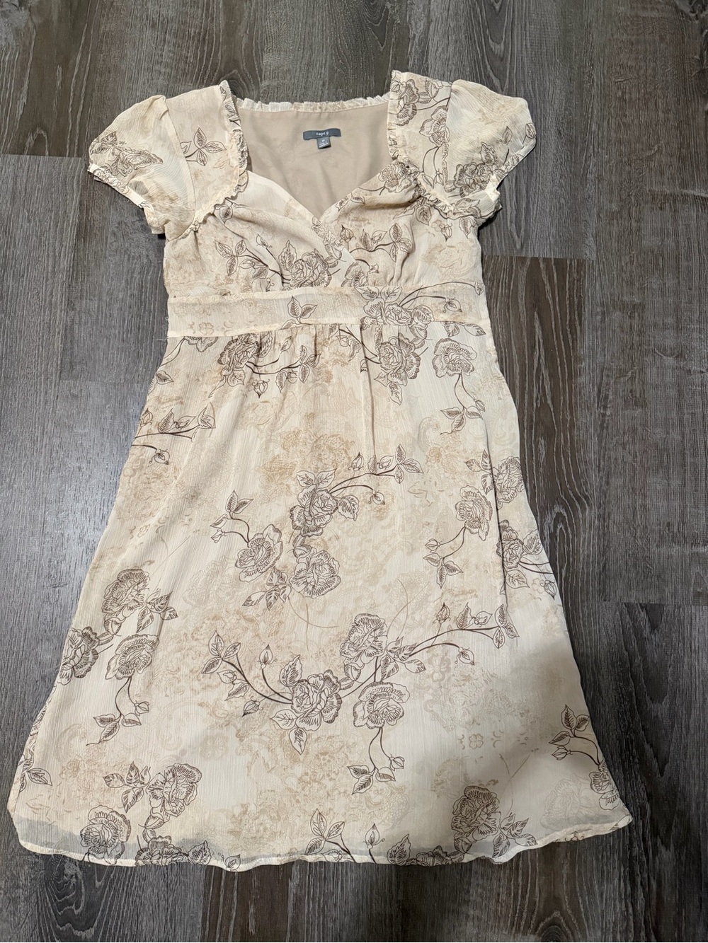 Cream Floral Short-Sleeve Dress size 10
